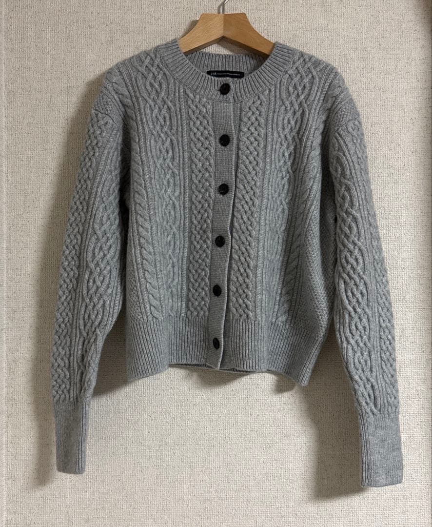 ２３区カシミヤブレンドケーブルニットカーディガン