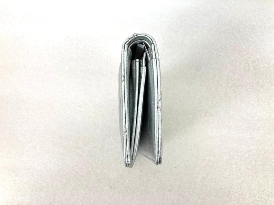 ♡ ギャランティ・箱付き ♡ CHANEL マトラッセ　シルバー 長財布