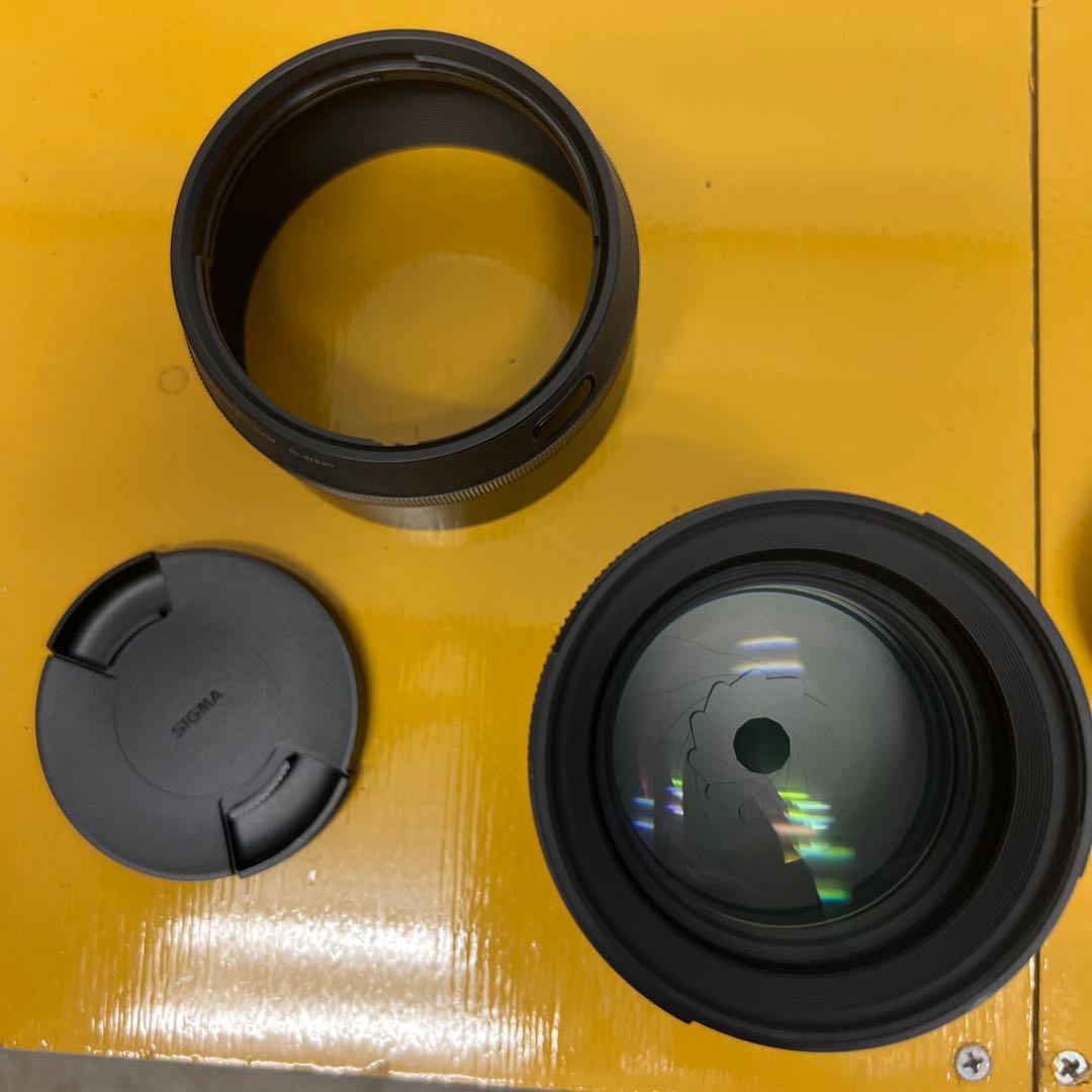 ほぼ新品　SIGMA 85mm F1.4 DG DN レンズ