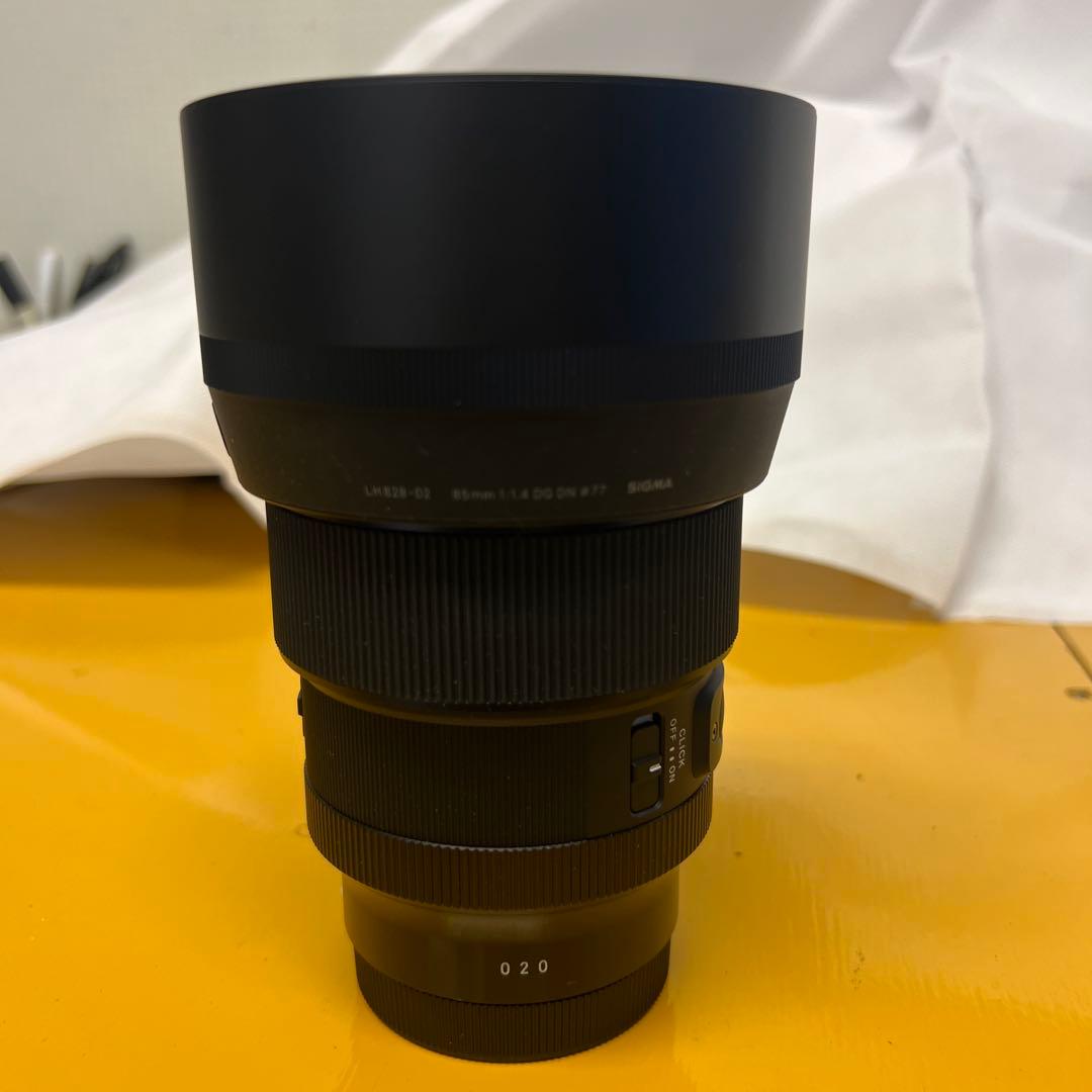 ほぼ新品　SIGMA 85mm F1.4 DG DN レンズ