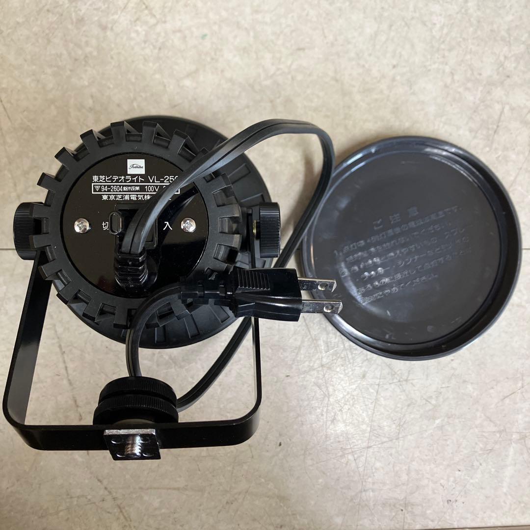 C-4 【希少当時物】東芝 カラービデオカメラ IK-2300 ハードケース付き