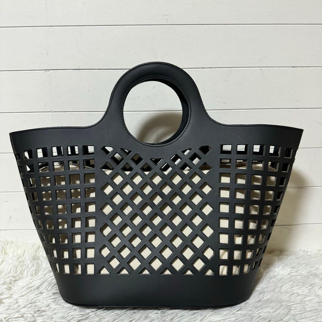 未使用級✨HEREU へリュー　カットアウトバッグ　コルマド　レザー　ブラック