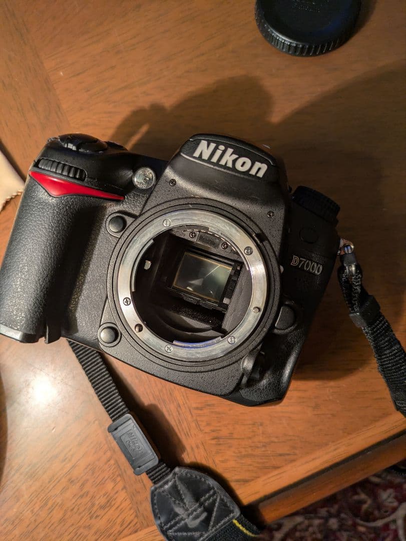 Nikon D7000 デジタル一眼レフカメラ