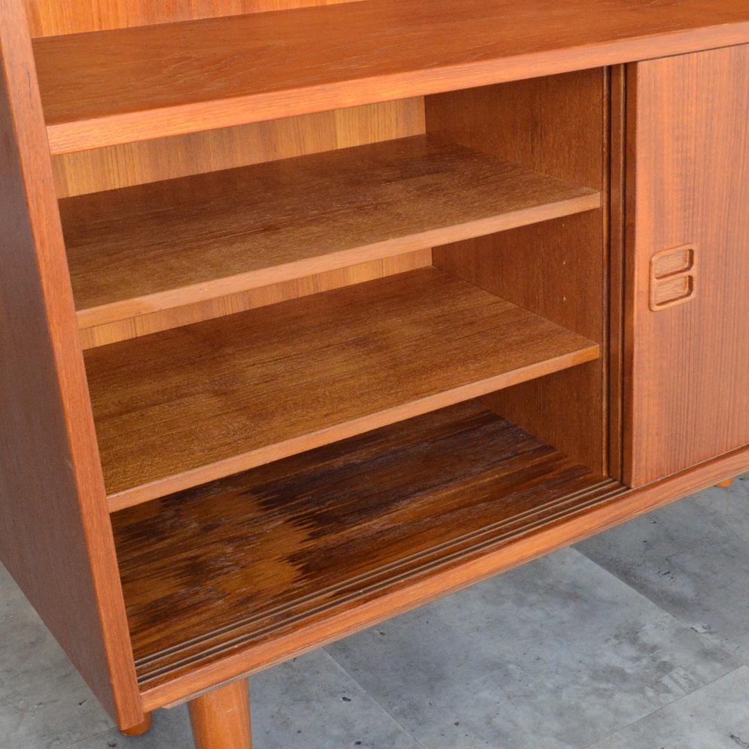 デンマーク 北欧ヴィンテージ チーク シェルフ 木扉引戸 北欧家具 キャビネット