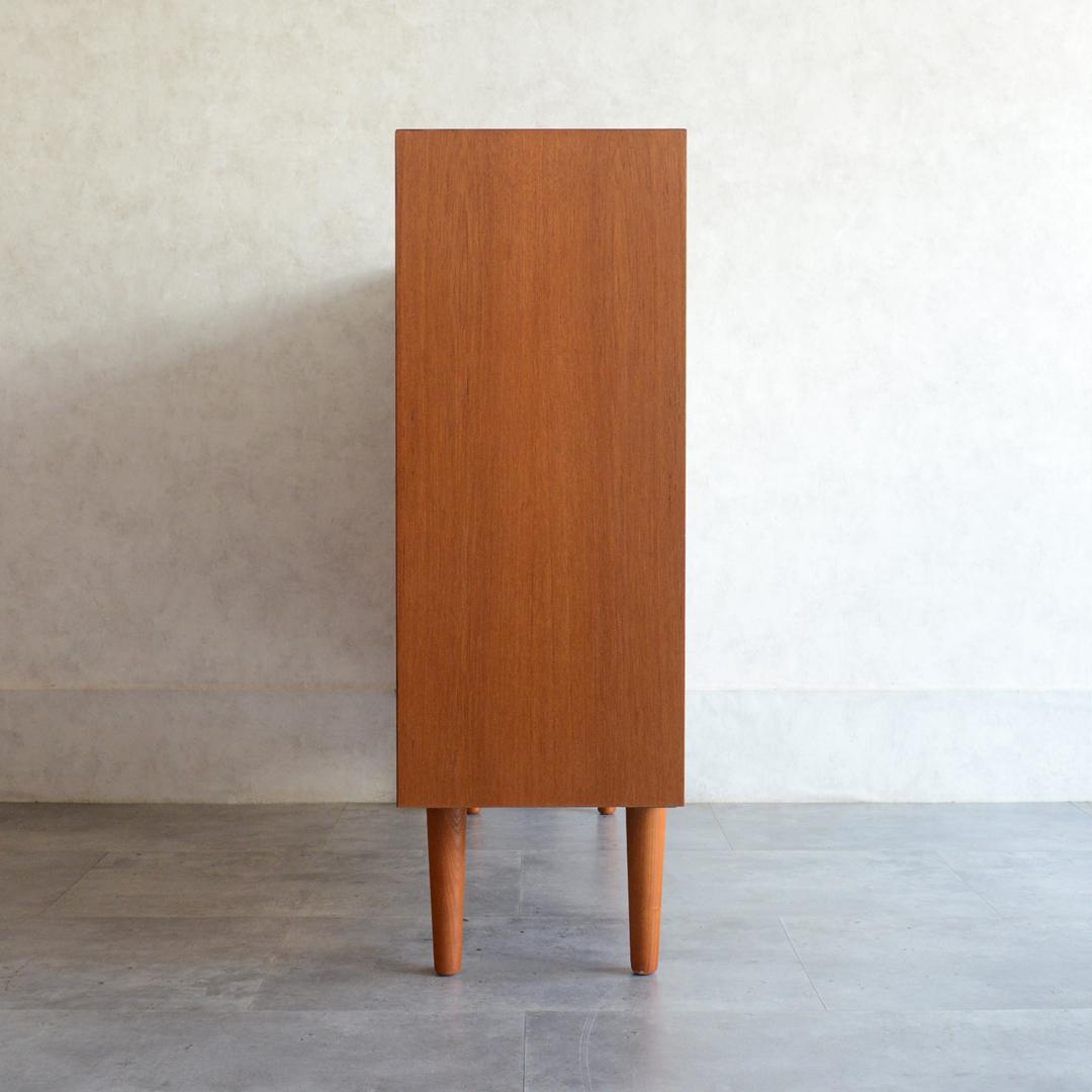 デンマーク 北欧ヴィンテージ チーク シェルフ 木扉引戸 北欧家具 キャビネット