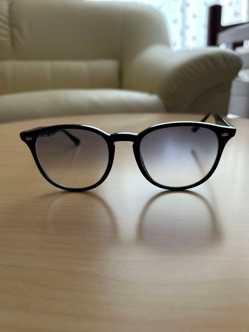 Ray-Ban RB 4259F サングラス