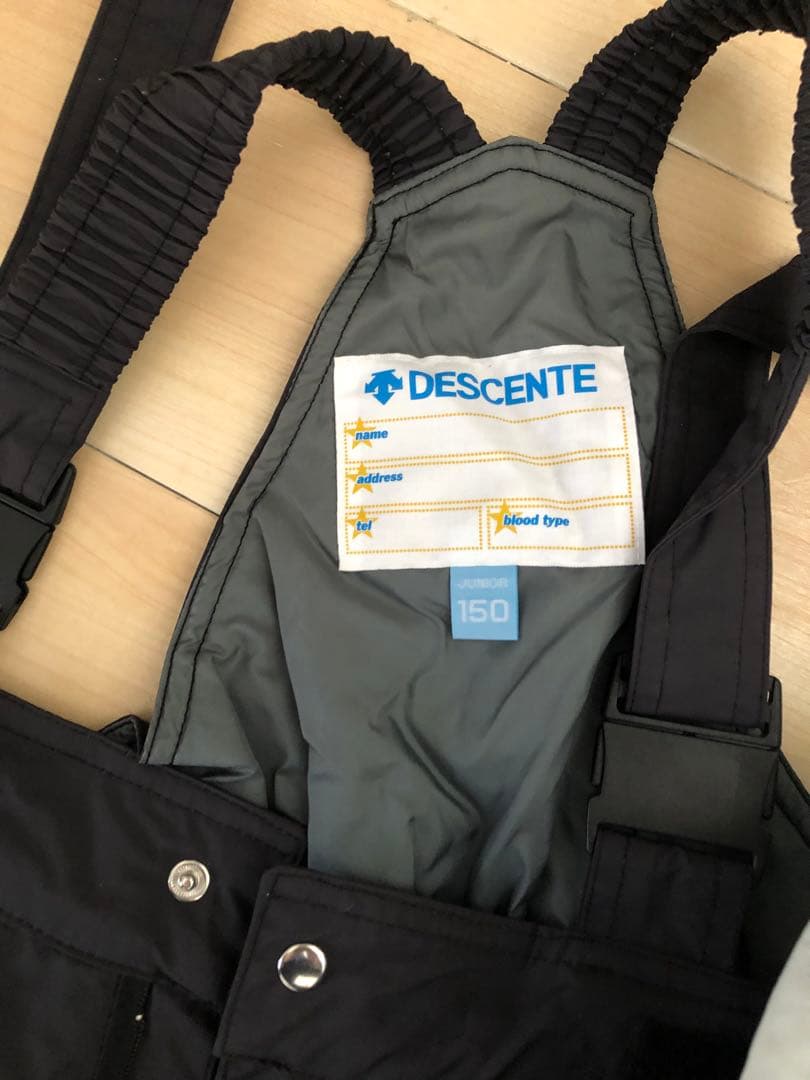 【早い者勝ち】DESCENTE スキースノボウェア 美品　3/15までの限定価格
