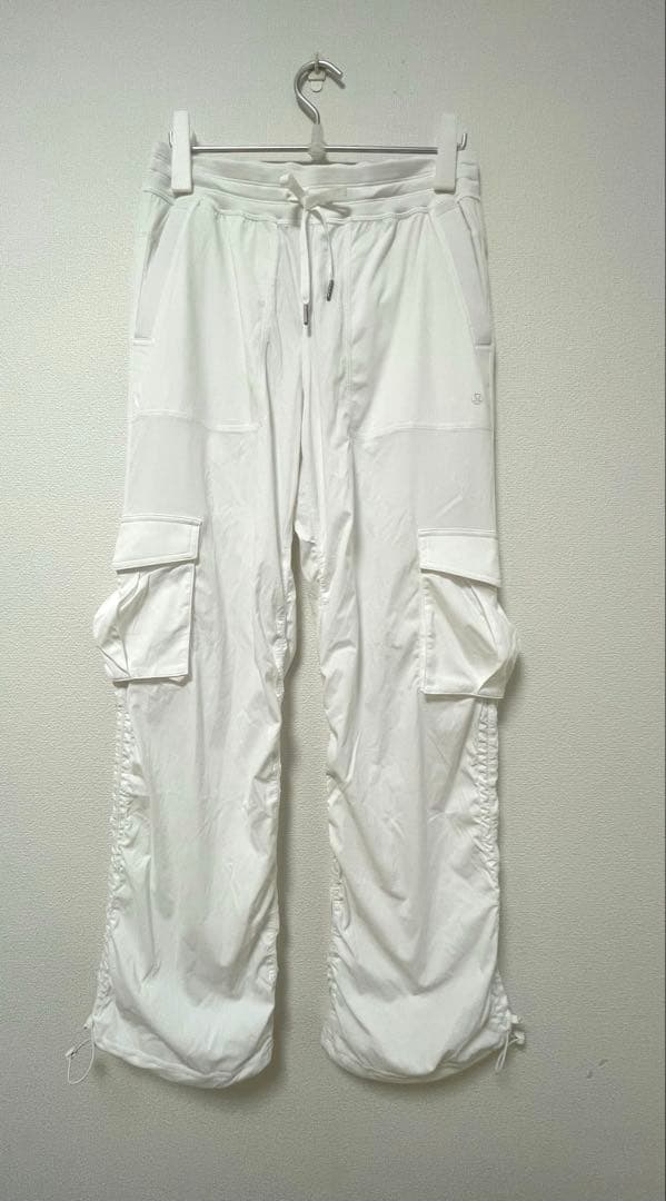 新品　ルルレモン　リラックスフィット ミッドライズカーゴパンツ ホワイト