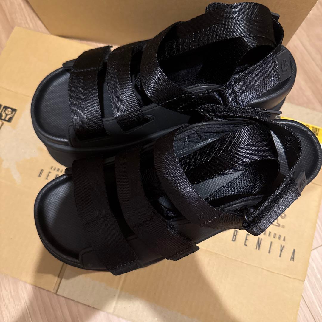 UGG ブラック GoldenRise ゴールデンライズ 25cm 厚底サンダル