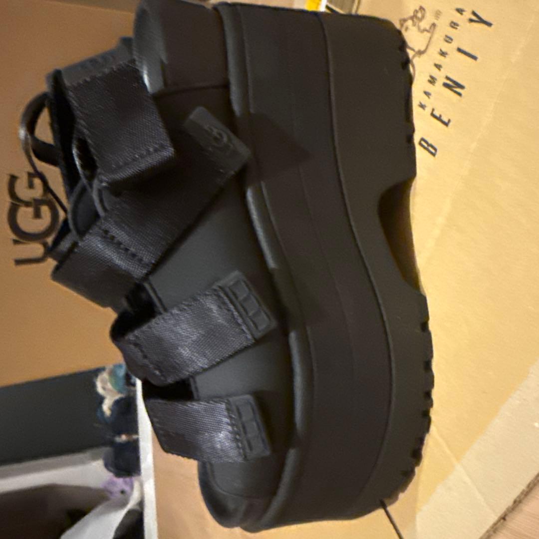 UGG ブラック GoldenRise ゴールデンライズ 25cm 厚底サンダル