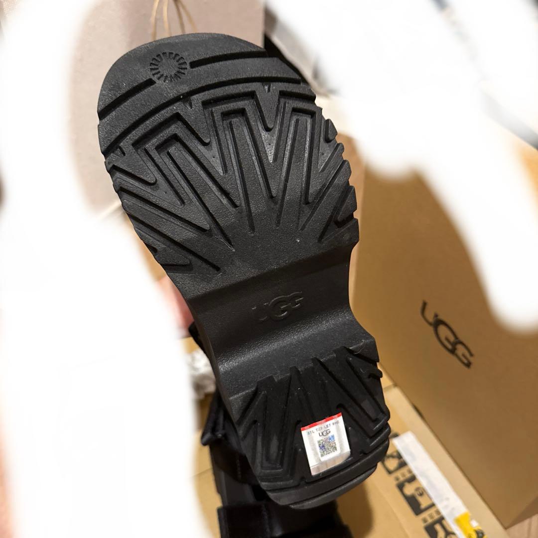 UGG ブラック GoldenRise ゴールデンライズ 25cm 厚底サンダル