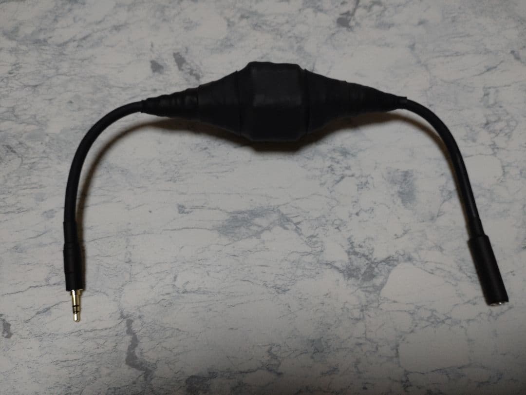 c*o様 【最新作】1000段式カタパルト搭載　3.5mm3極メス-オス　約40