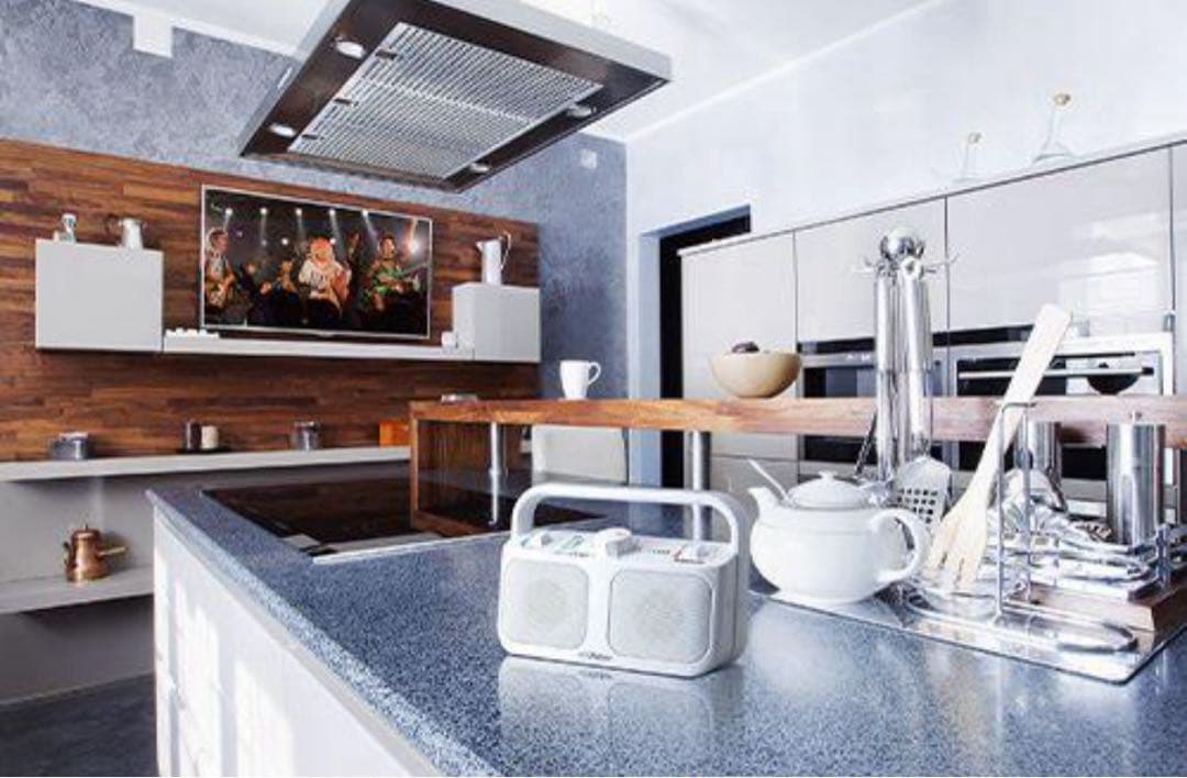 新品未使用ビクターみみ楽テレビ用スピーカーSP−A900ホワイト　1年保証書あり