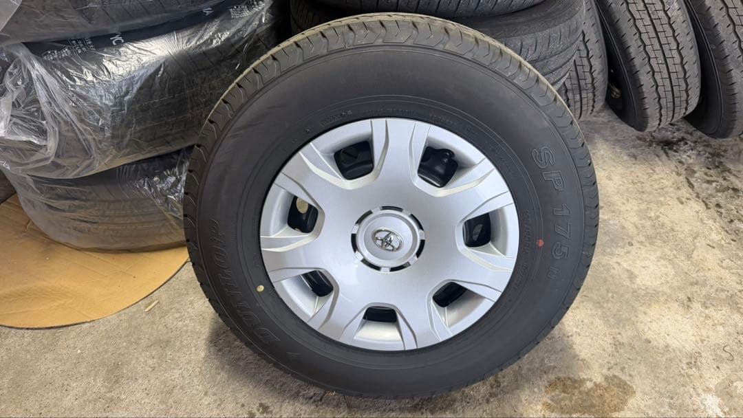 ハイエース 新車外し 4本セット DUNLOP 195/80/15タイヤセット