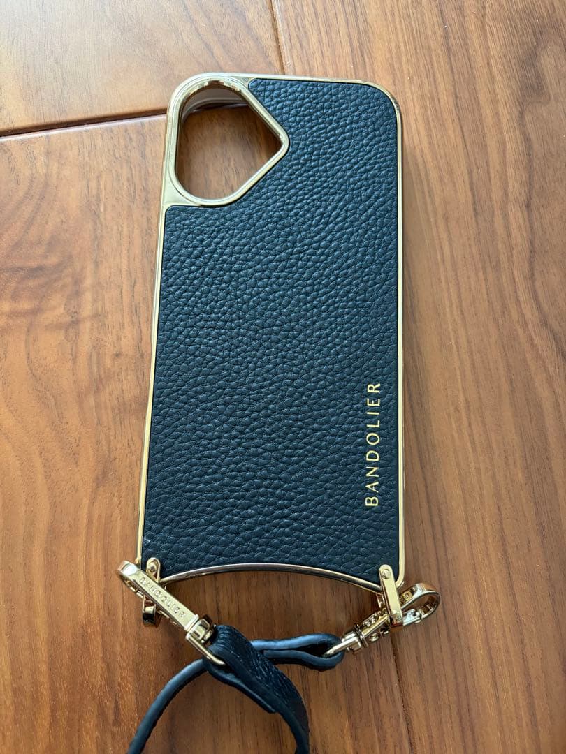 BANDOLIER iPhone17用ショルダーケース