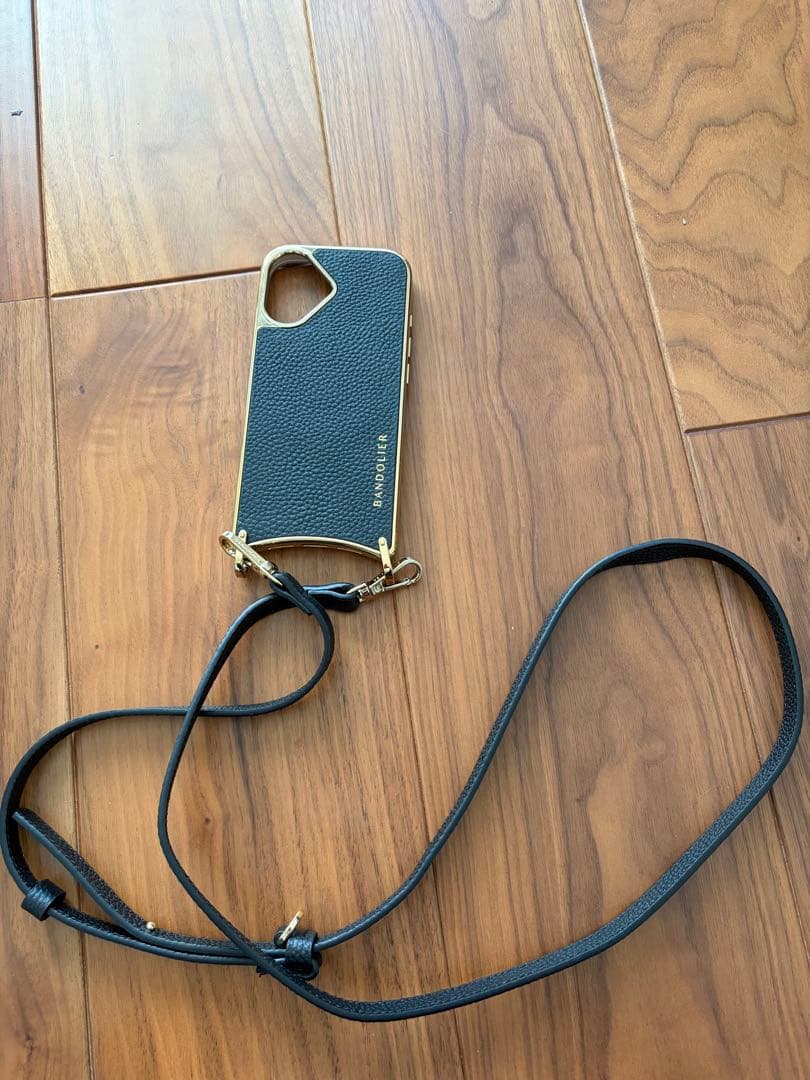 BANDOLIER iPhone17用ショルダーケース