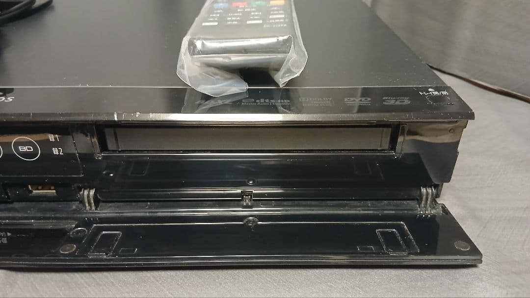 500GB シャープ AQUOS BDレコーダー☆BD-W570☆リモコン付 3