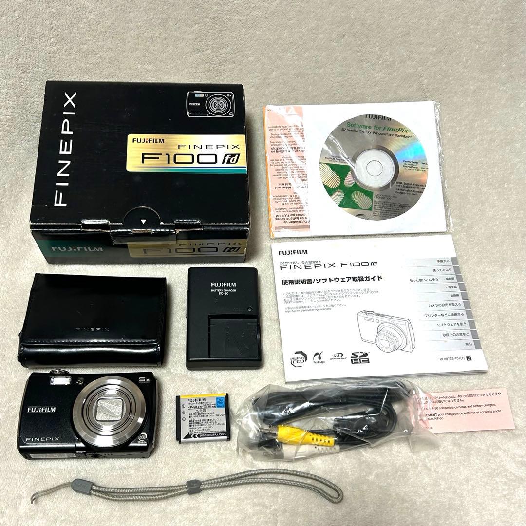 【極美品 動作確認済】FUJIFILM FinePix F100fd ブラック