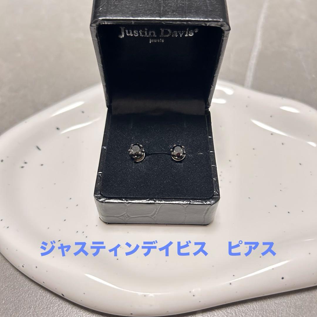 ジャスティンデイビス　クラウン両耳ピアス