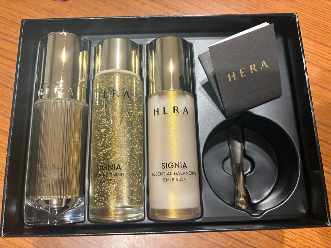 【新品未使用】HERA SIGNIA スキンケアセット