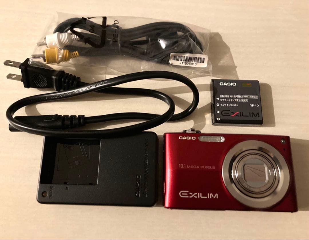 CASIO EXILIM EX-Z200 レッド CCD 充電器付