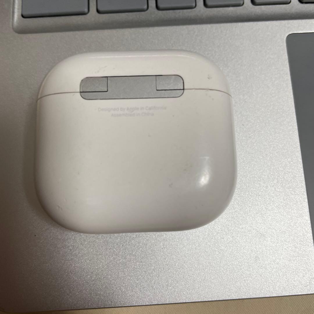 第四世代Apple AirPods本体 ホワイト