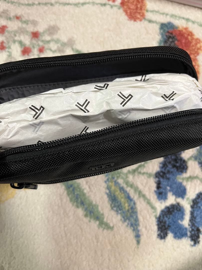 いっちー TUMI ポーチ TUMI+ ジップ・アラウンド・ケース