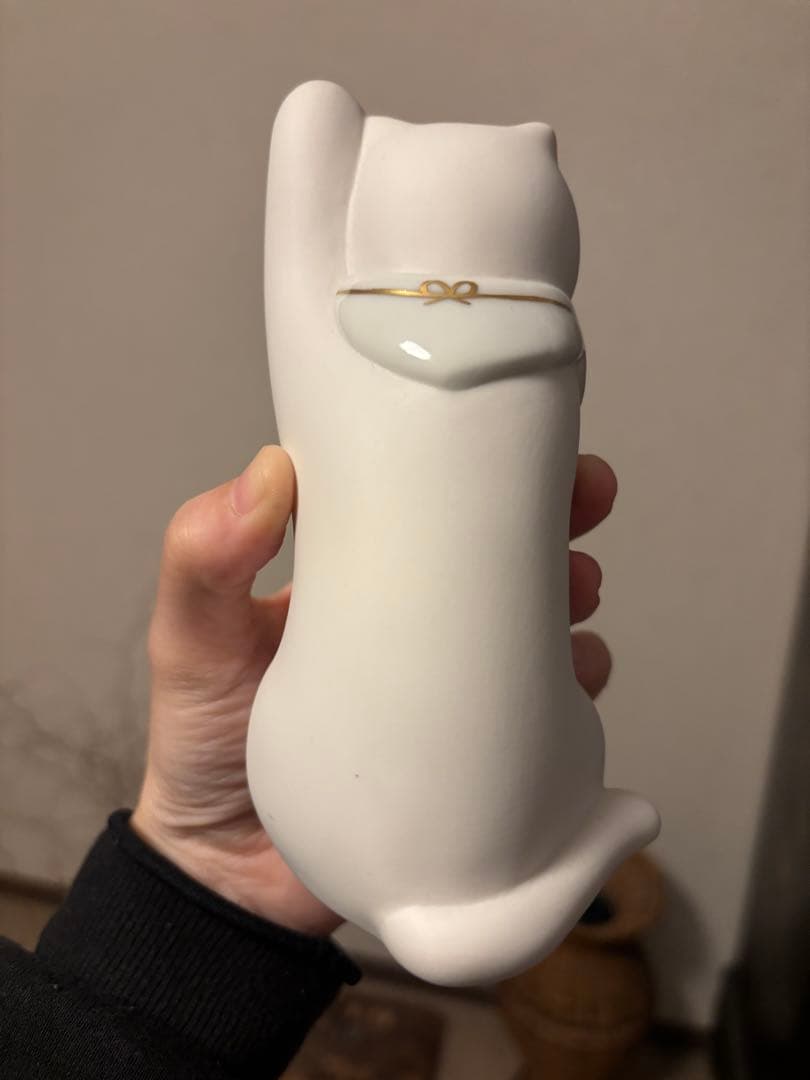 白金の招猫　上出長右衛門窯