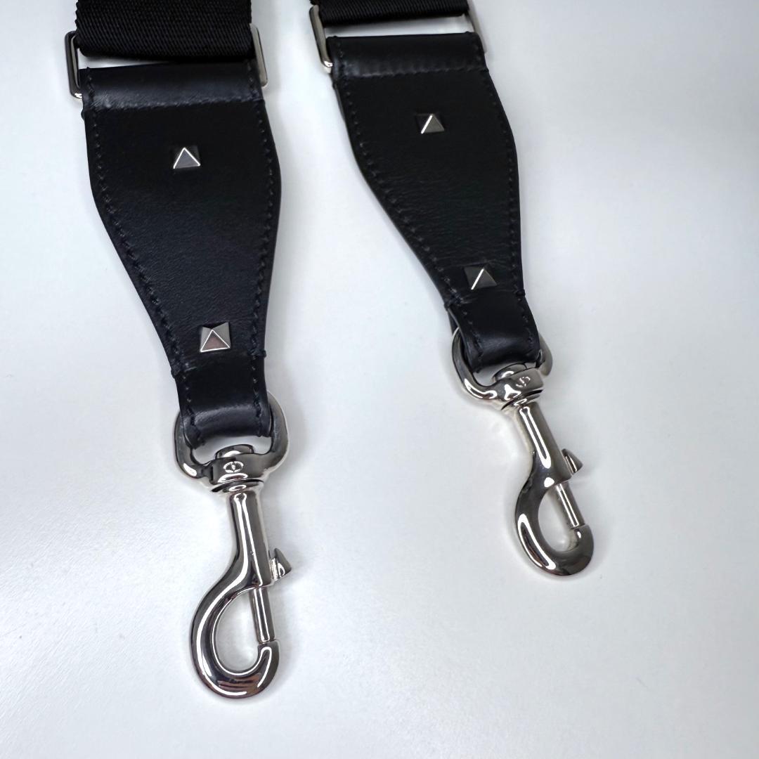 極美品 ヴァレンティノ ガラヴァーニ ロックスタッズ ショルダーストラップ