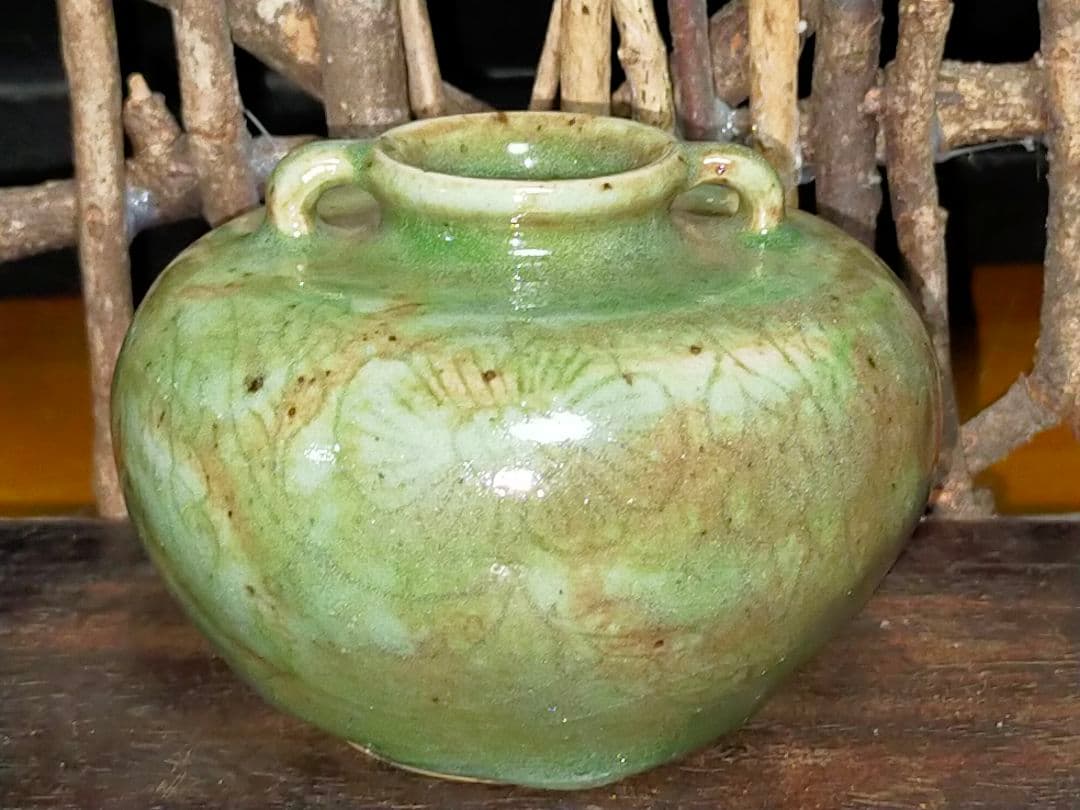 ♥双耳　青磁　小壺　高６４ｍｍ　花文　壺　壷　骨董　古玩