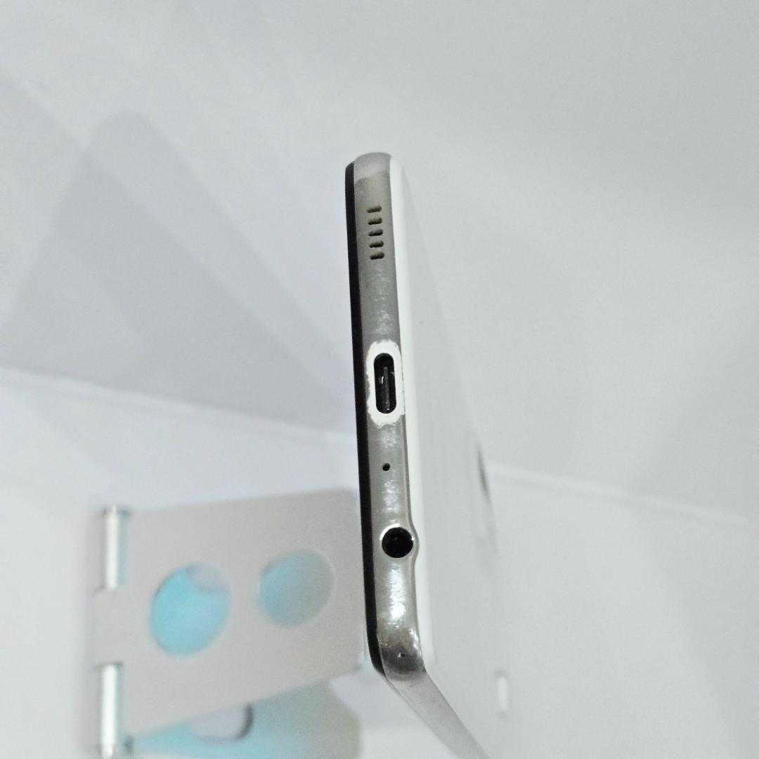 02 GalaxyA52 5G ホワイト SIMフリー 美品