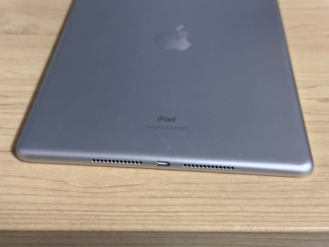 iPad 第9世代 cellularモデル シルバー 64GB 【美品】