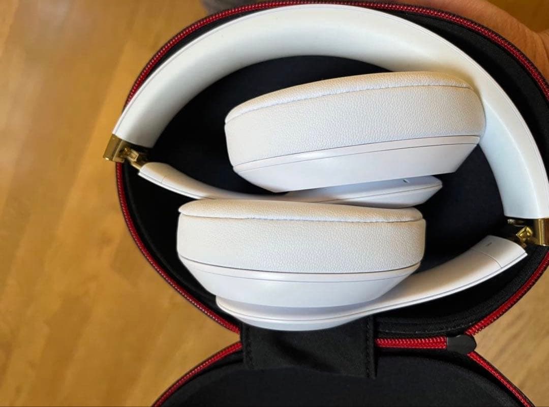 【生産終了品】箱ありBeats Studio3 Wireless ホワイト