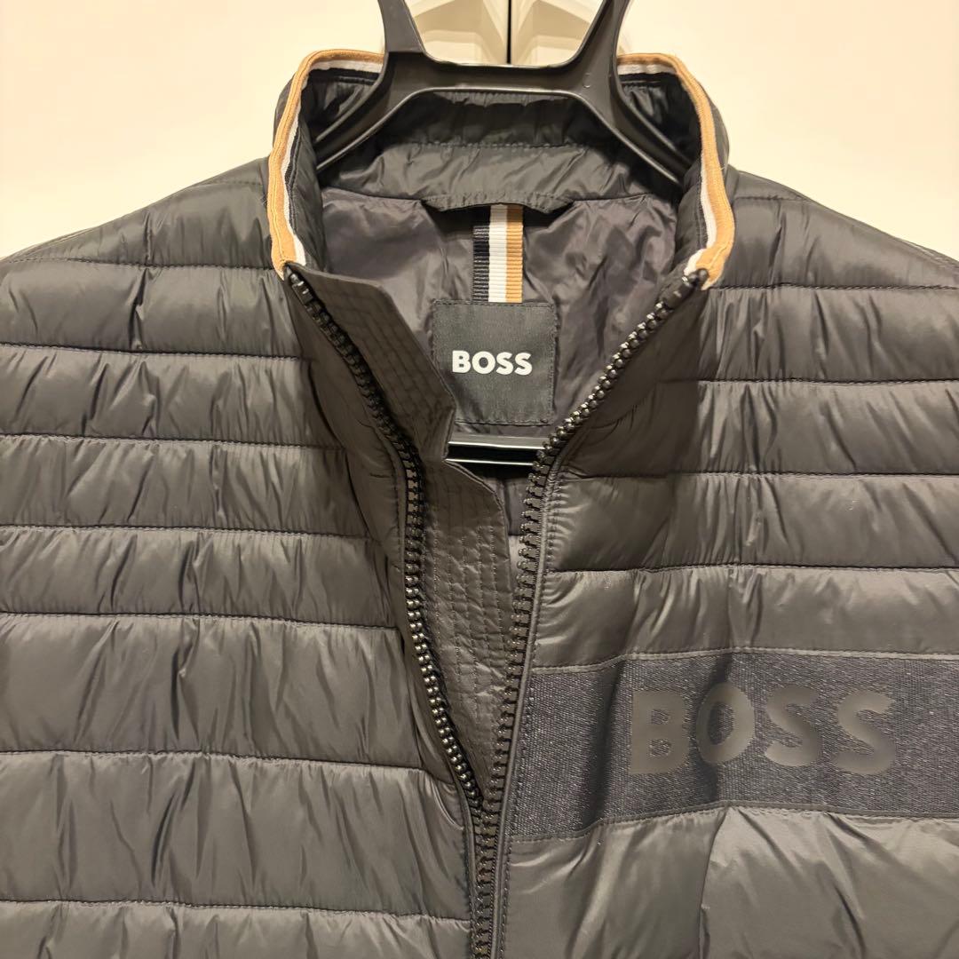 BOSS ダウンベスト