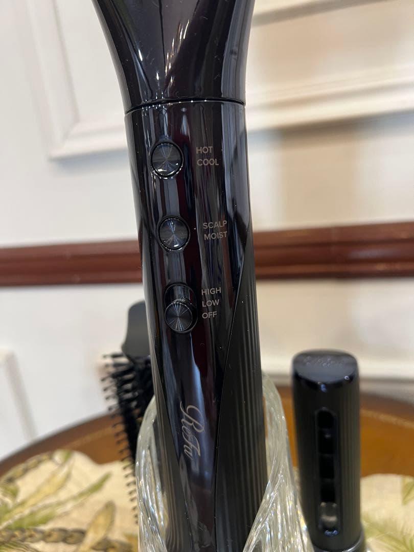 リファ　ビューテックリセッター　黒