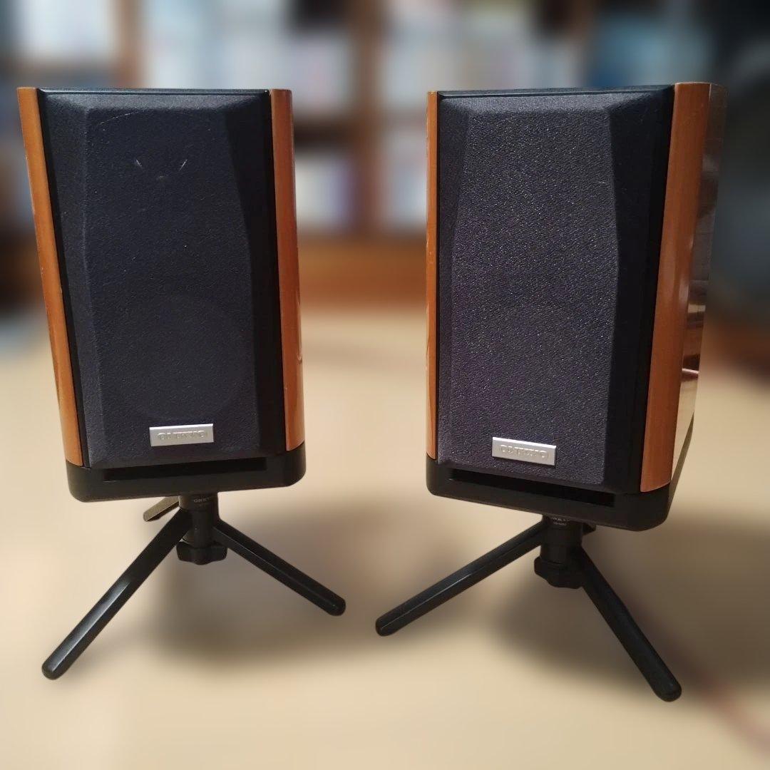 ONKYOおしゃれなスタンド付きスピーカー　モデル D-112E　ペア　動作良好