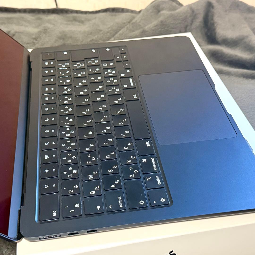 MacBook Air M2 256GB ミッドナイト