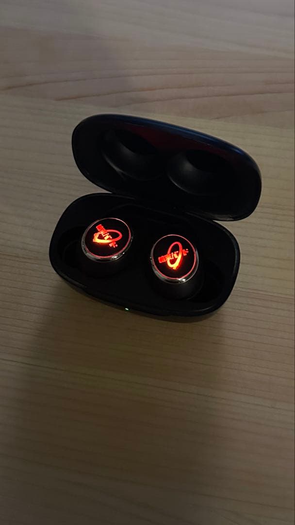 ぼっちざろっくワイヤレスイヤホン 後藤ひとりデザイン