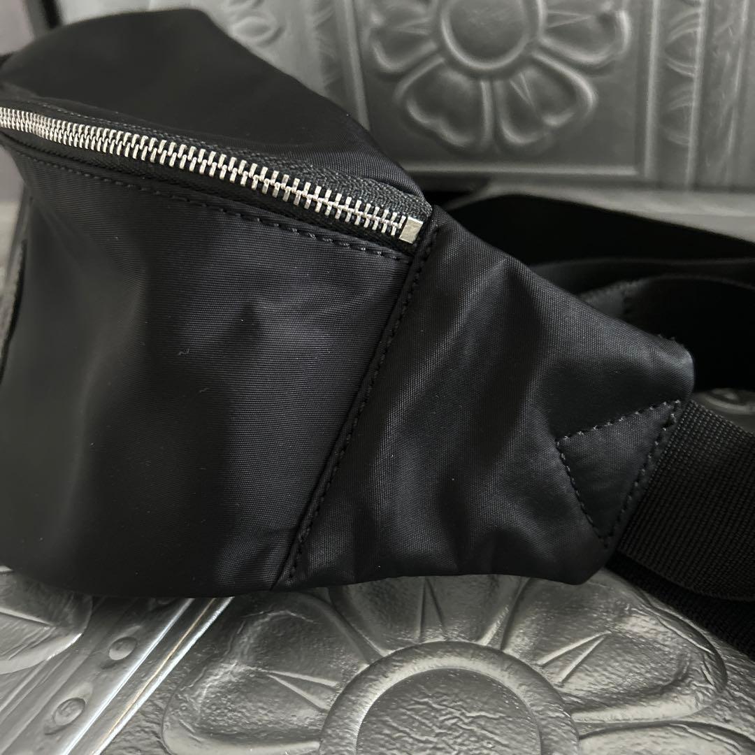 マリークワント ボディバッグ ウエストバッグ デイジー ブラック