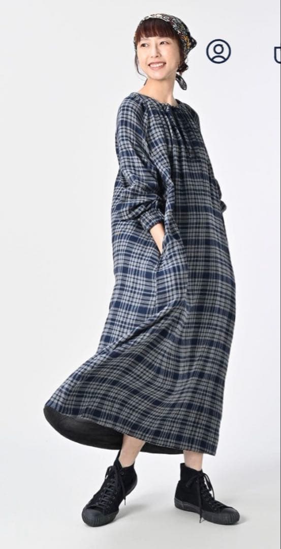 45R ふわふわ二重織のシャーリングドレス（インディゴ）　2025 AW