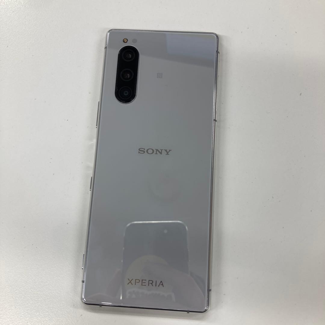 SONY Xperia シルバー　901SO
