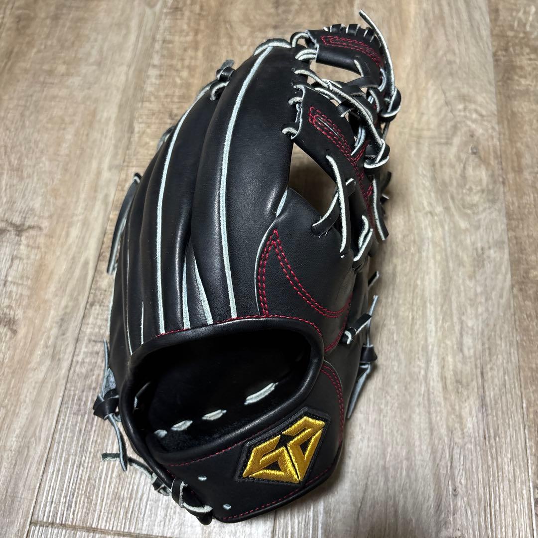 シャイニングスター硬式野球用レザーグローブ 黒赤