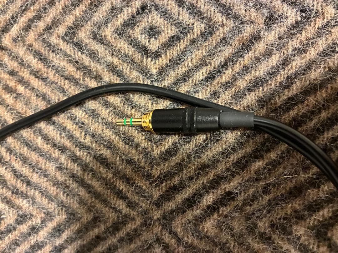 SONY ( ソニー ) / MDR-7506 定番スタジオモニターヘッドホン