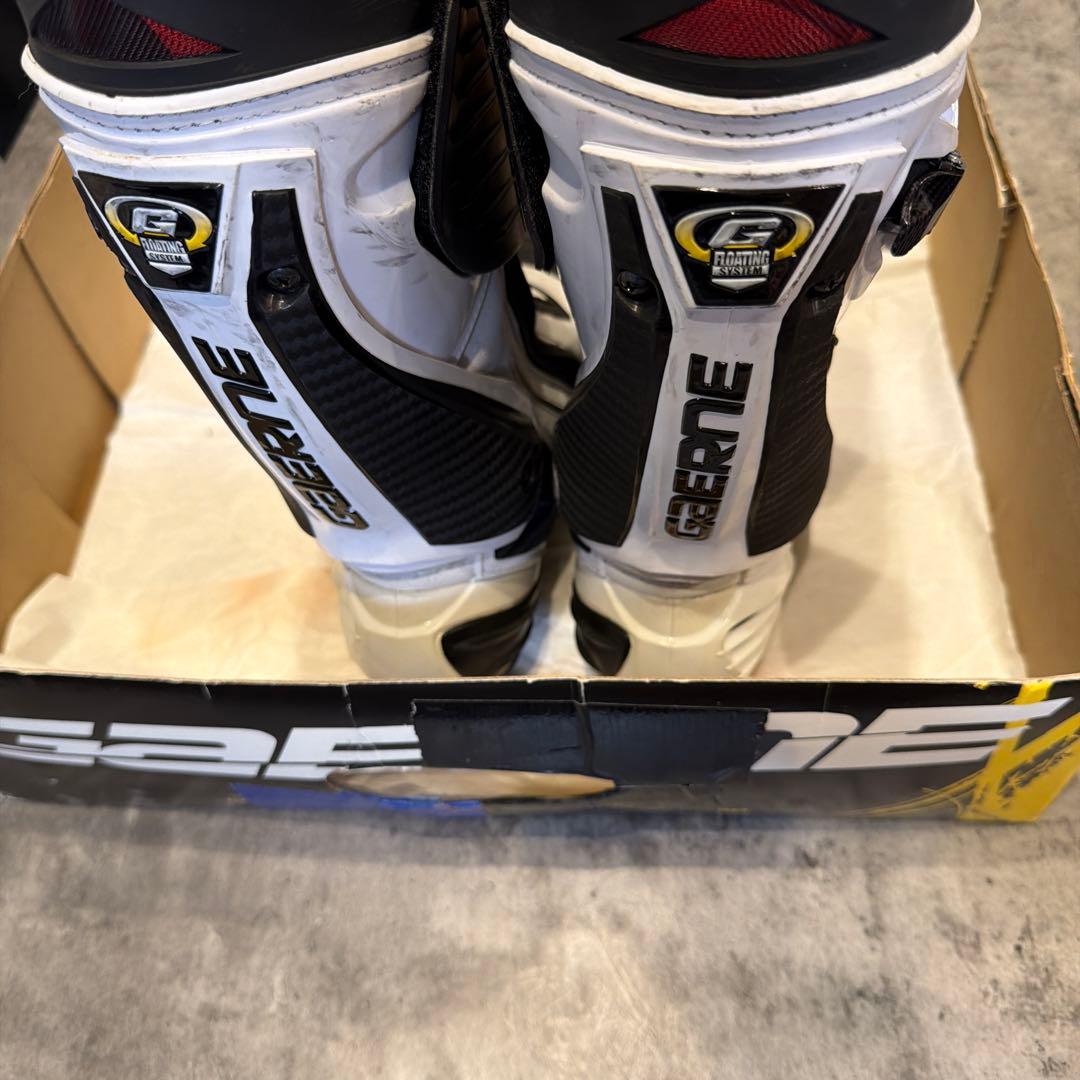 ガエルネ gp1 White