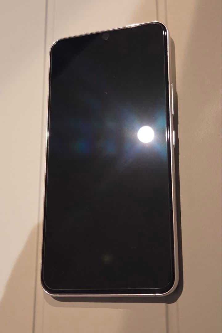 Samsung Galaxy S22 ホワイト