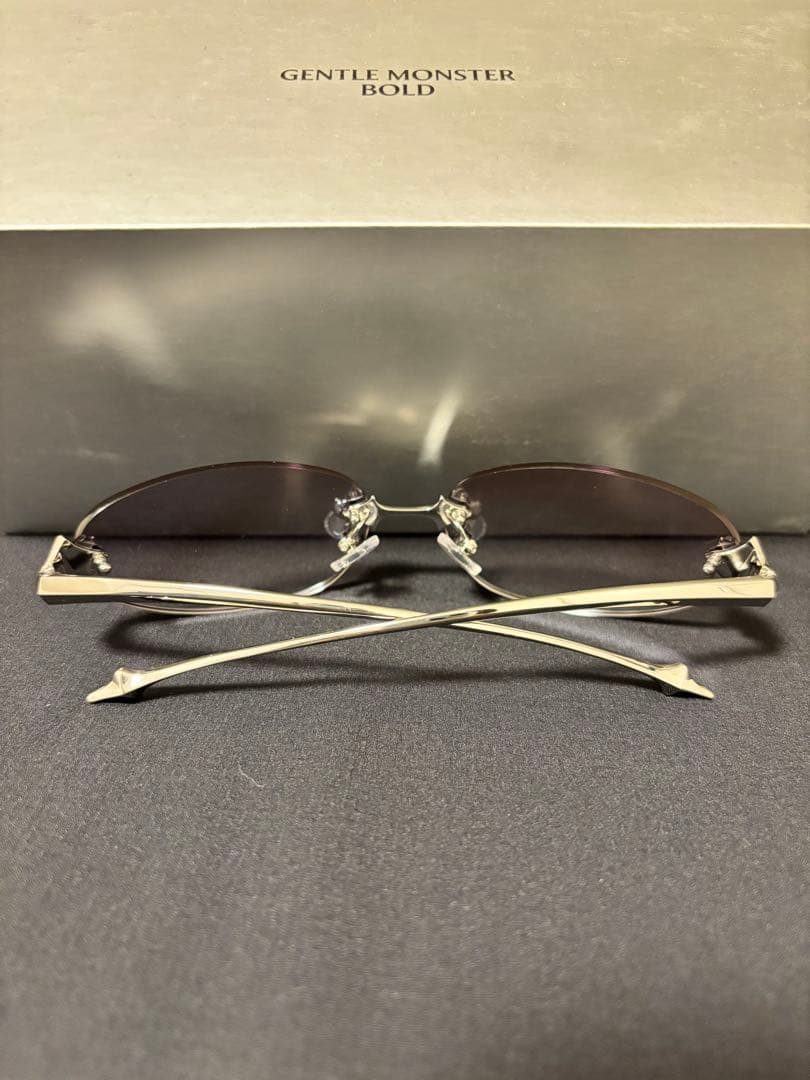 小物 GENTLE MONSTER TTA 02 (BRG)