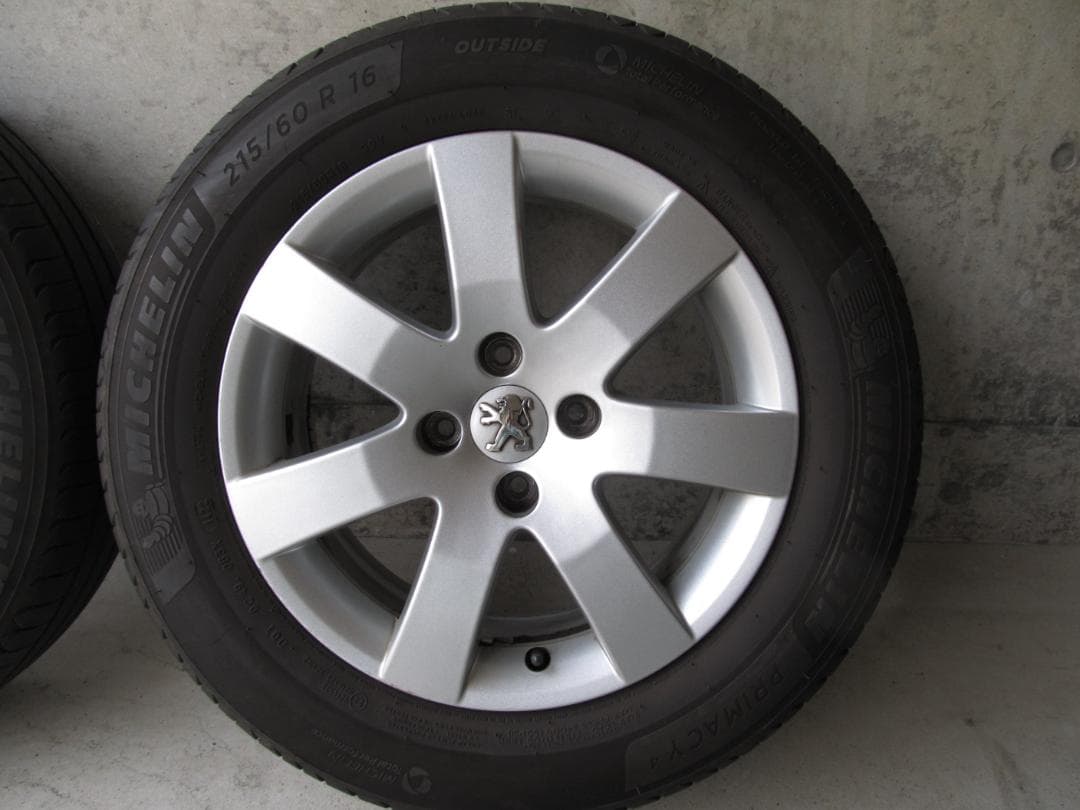 プジョー純正1６インチアルミホイール（Ｔ８５型3008で使用）