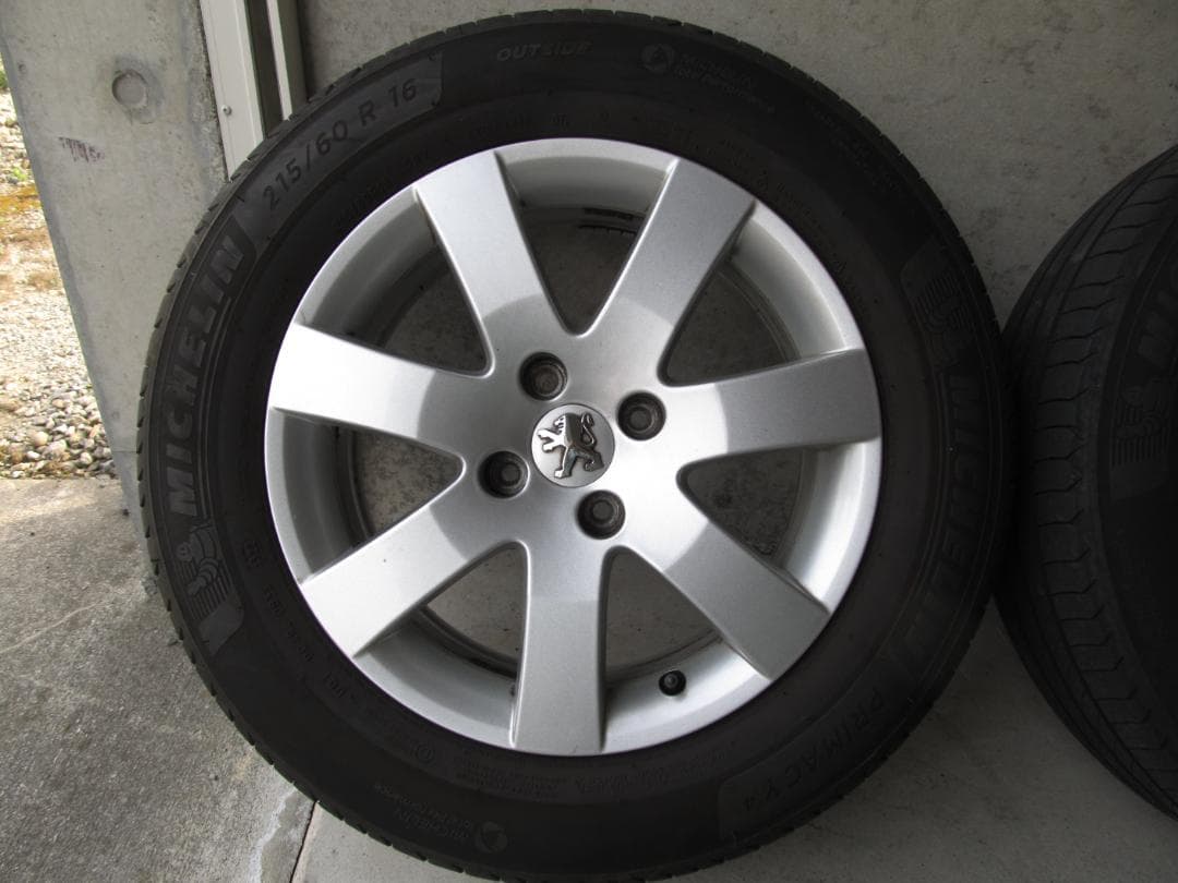 プジョー純正1６インチアルミホイール（Ｔ８５型3008で使用）