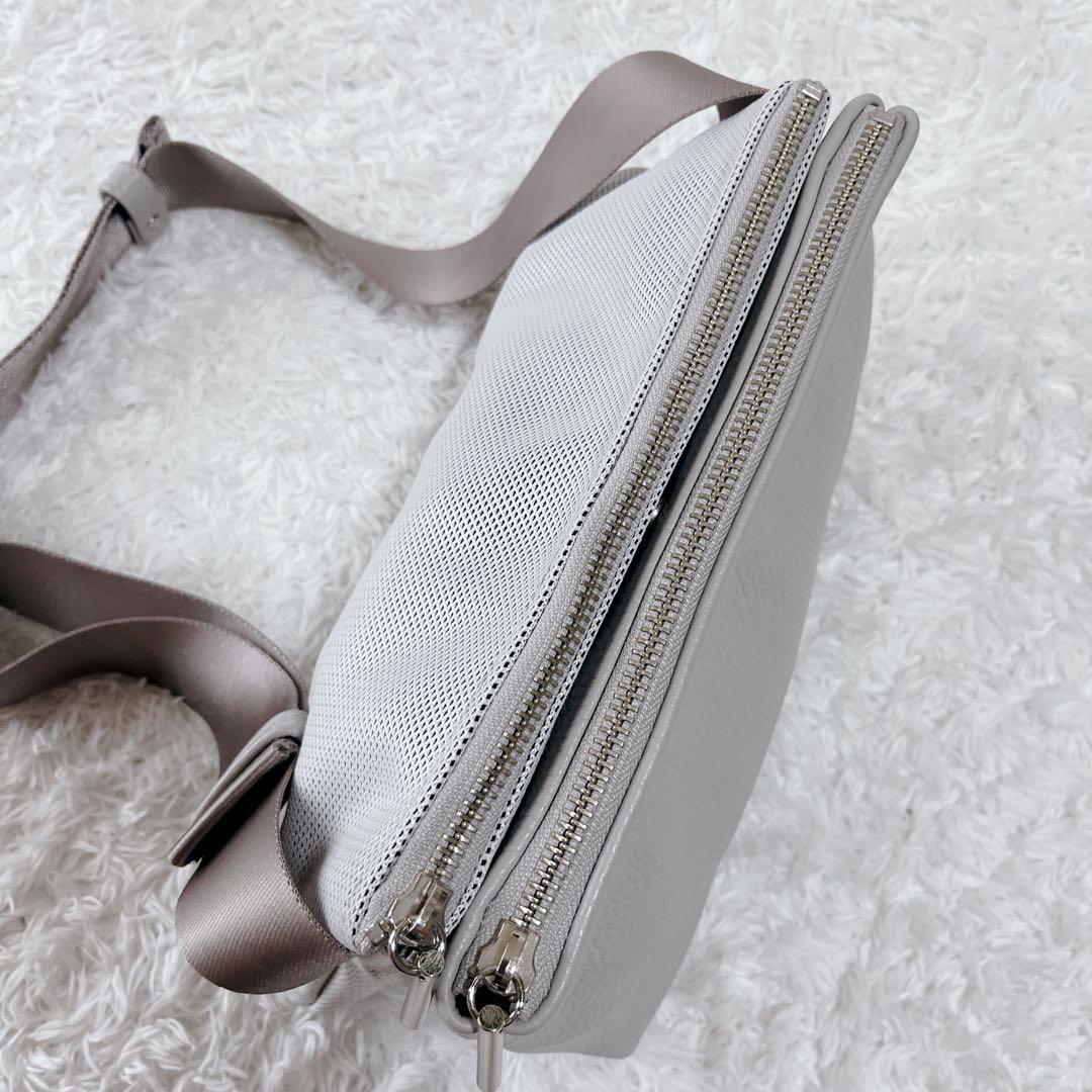 極美品✨chi.wata ボディバッグ　ウエストバッグ　ショルダー　グレー
