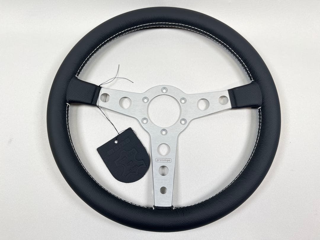 正規品新品 MOMO PROTOTIPO 350mm プロトタイプ P-2